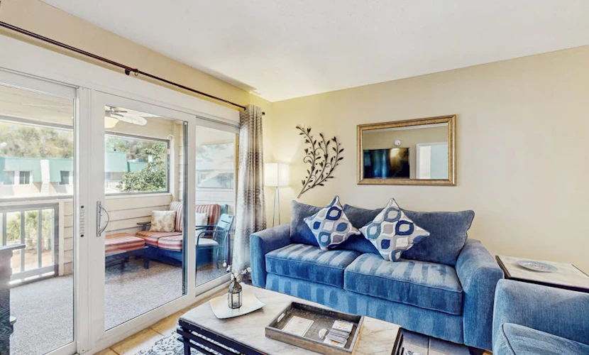 Sunshine Villa | Newly Renovated Beachside Condo, Pools & Tennis