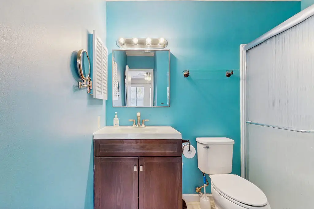 Sunshine Villa | Newly Renovated Beachside Condo, Pools & Tennis