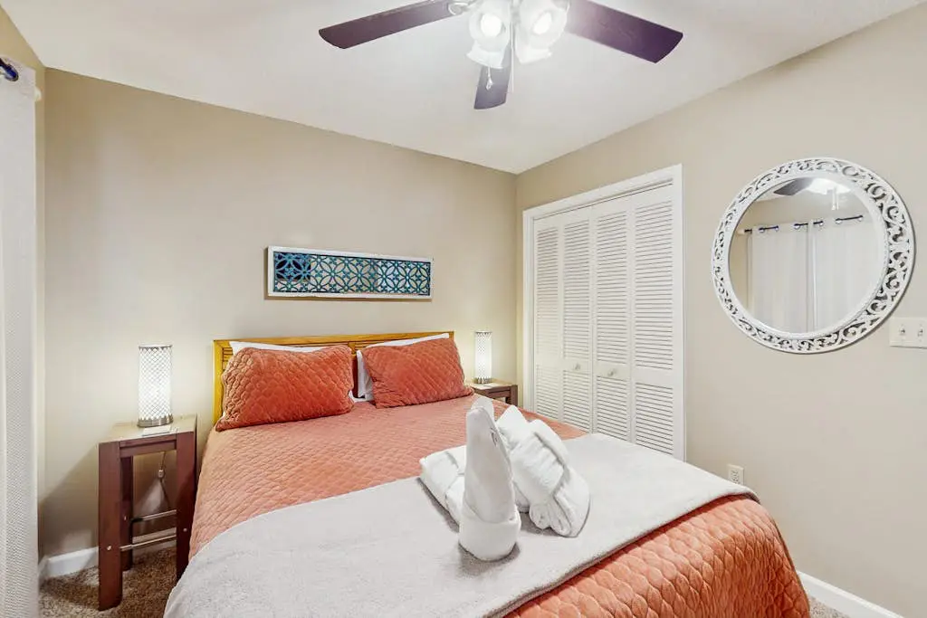 Sunshine Villa | Newly Renovated Beachside Condo, Pools & Tennis