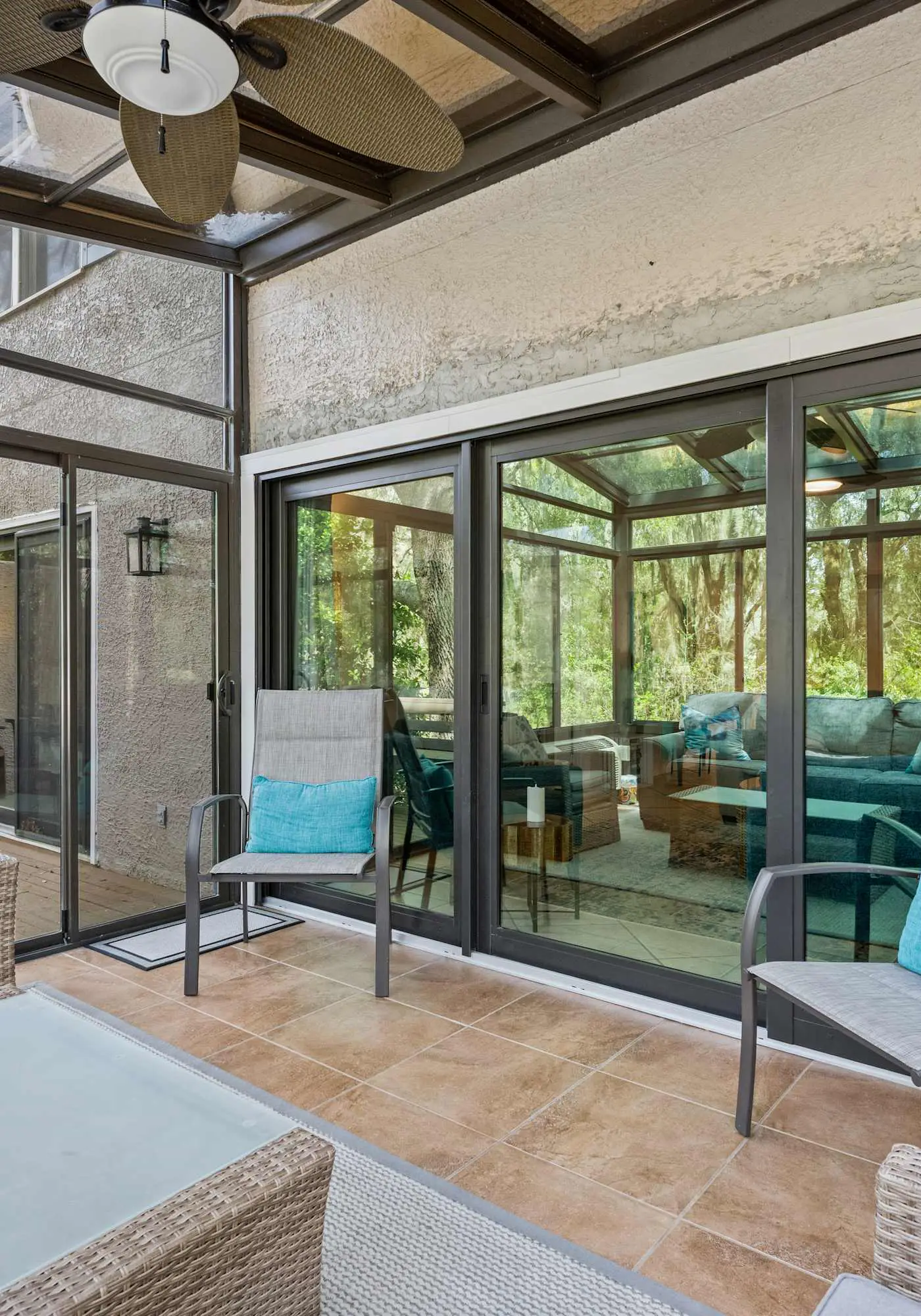 Lovely condo close to beach - pool access, elegant screened patio & washer/dryer