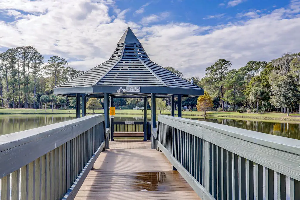 Dog-Friendly Condo w/ Lagoon & Golf View, WiFi & Shared Pool - Walk to Beach