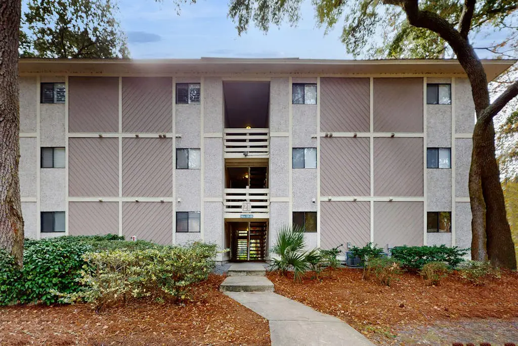 Seas the Day - all-suite getaway with pools, tennis, steps to beach