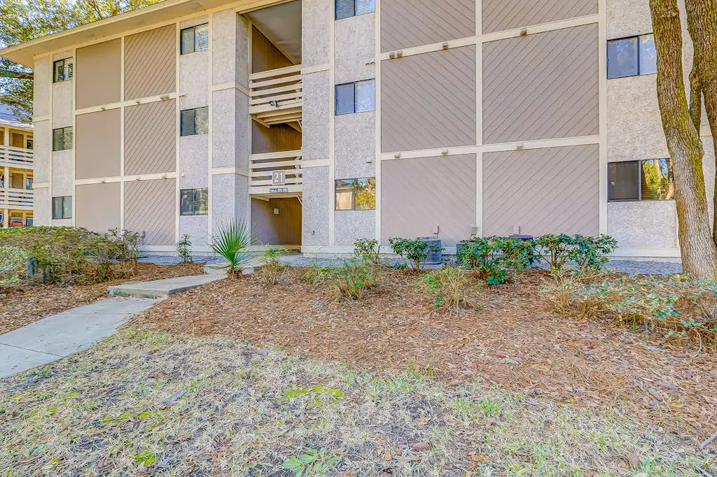 Seas the Day - all-suite getaway with pools, tennis, steps to beach