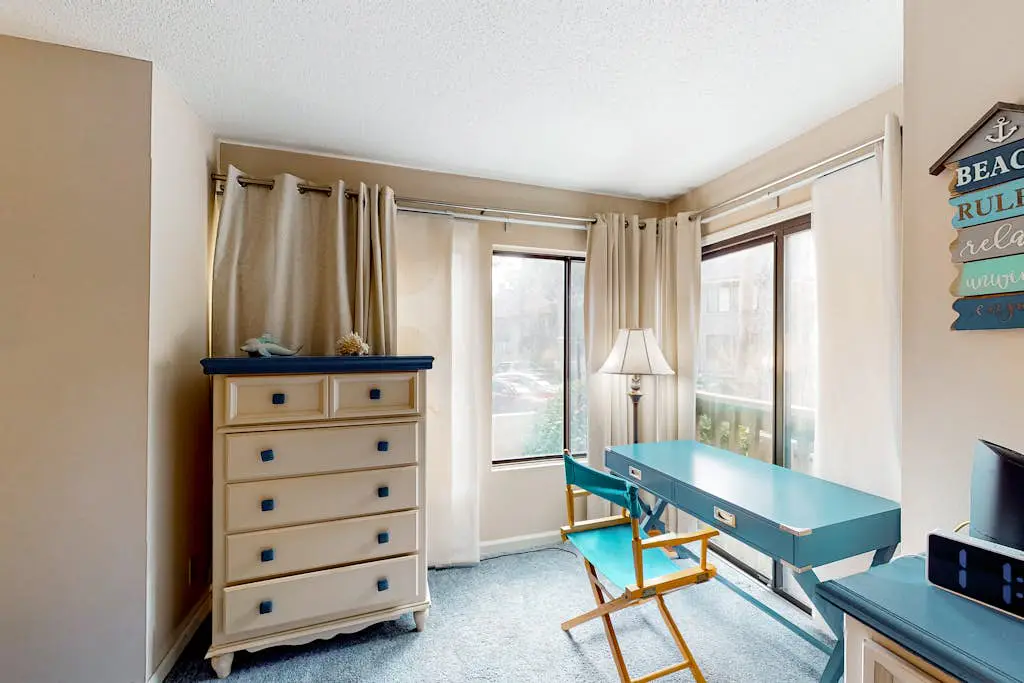 Beachwalk at Shipyard | Pool, Golf & Tennis Center | Stroll 5 Minutes to Sand