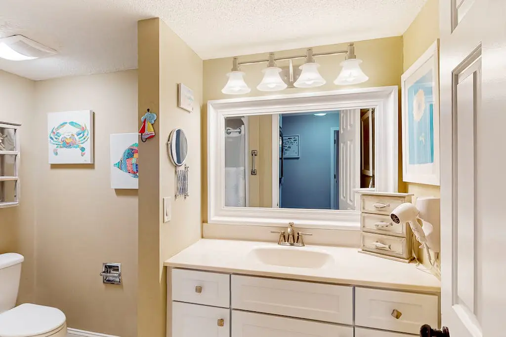 Beachwalk at Shipyard | Pool, Golf & Tennis Center | Stroll 5 Minutes to Sand
