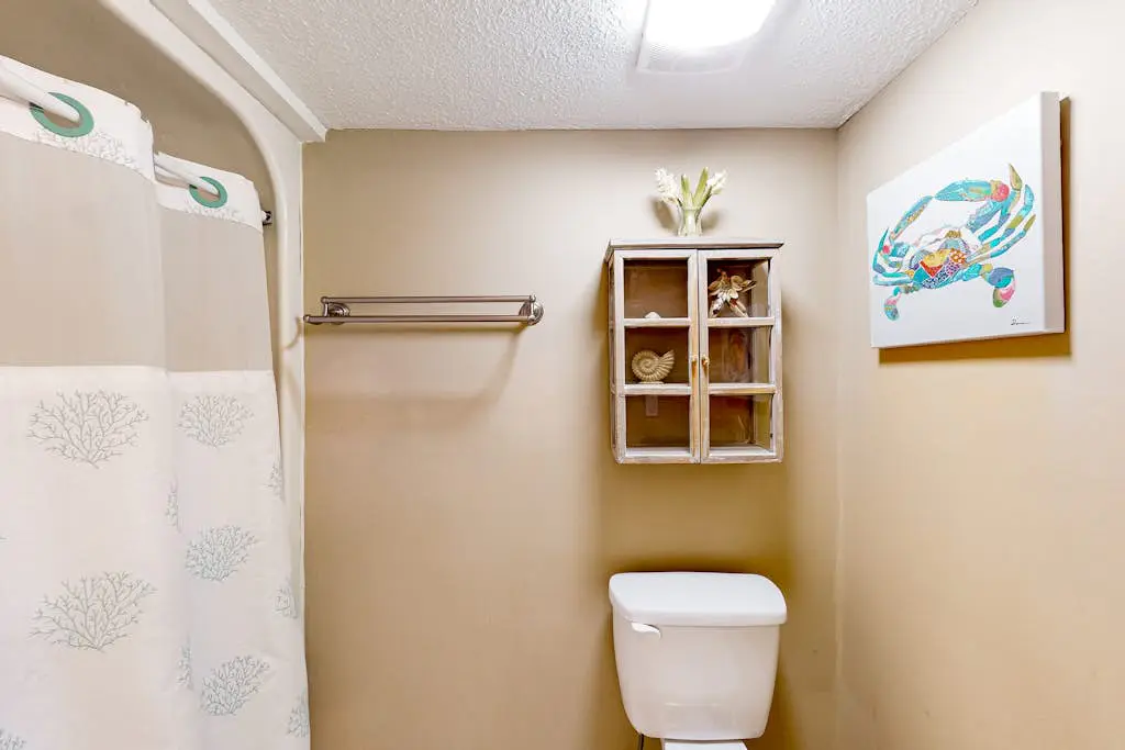 Beachwalk at Shipyard | Pool, Golf & Tennis Center | Stroll 5 Minutes to Sand