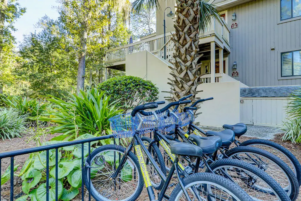 Beachwalk at Shipyard | Pool, Golf & Tennis Center | Stroll 5 Minutes to Sand