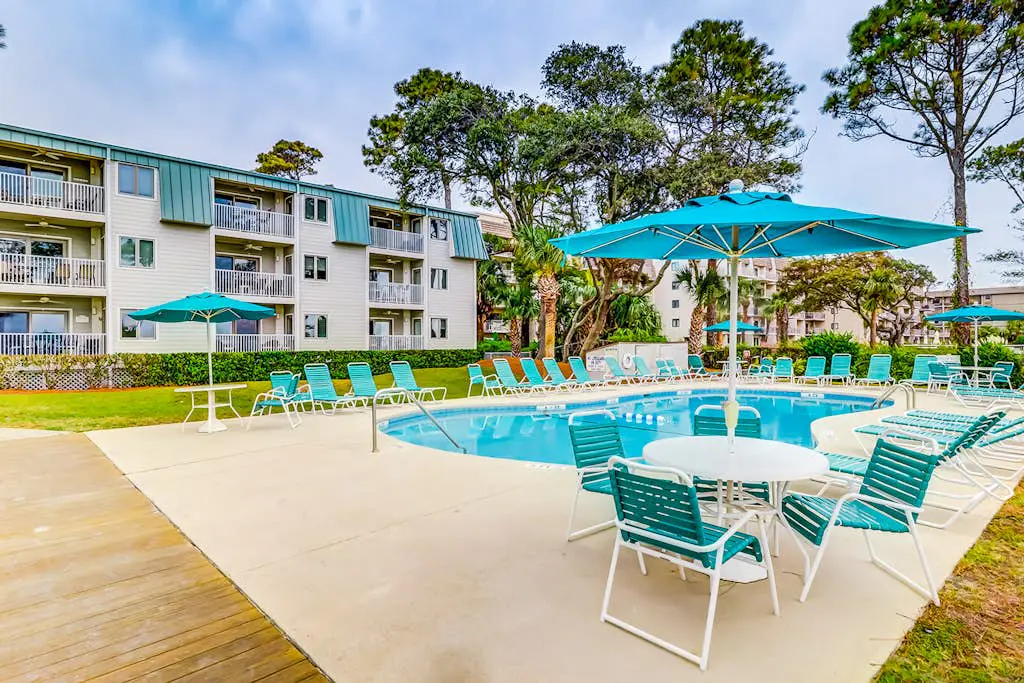 Ideal Island Gem W/ Shared Pool, Beach Access, Free WiFi, Private Balcony & More