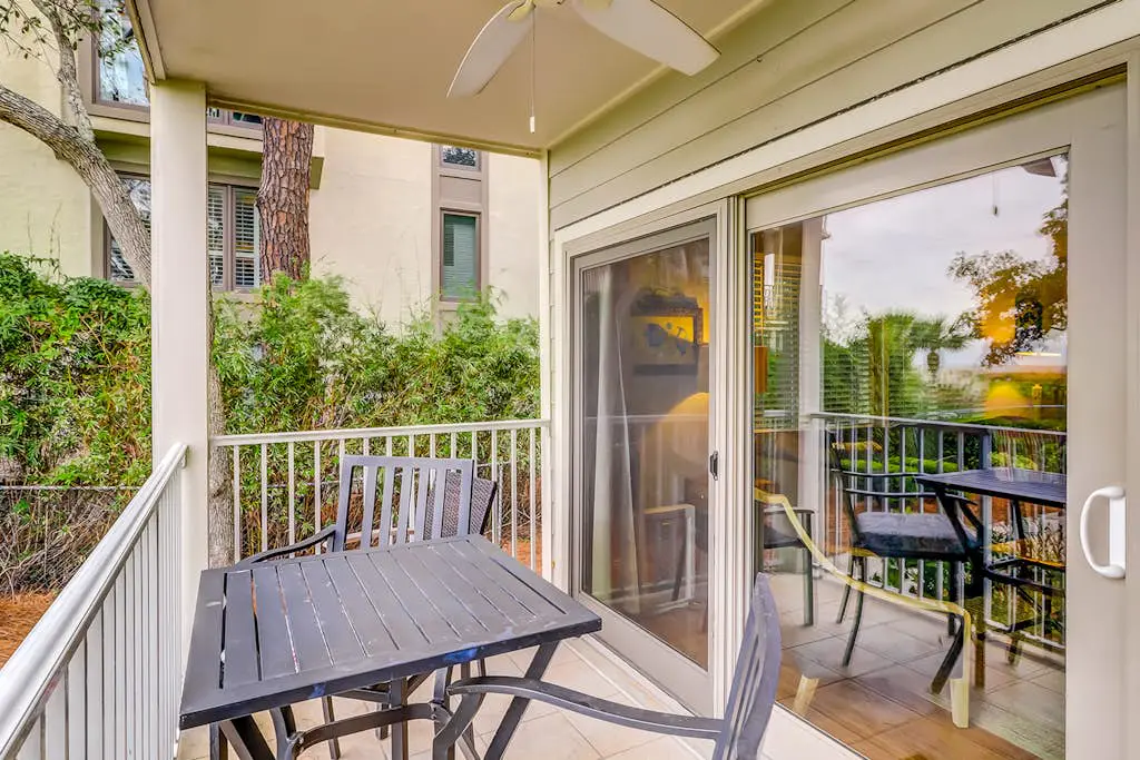Ideal Island Gem W/ Shared Pool, Beach Access, Free WiFi, Private Balcony & More