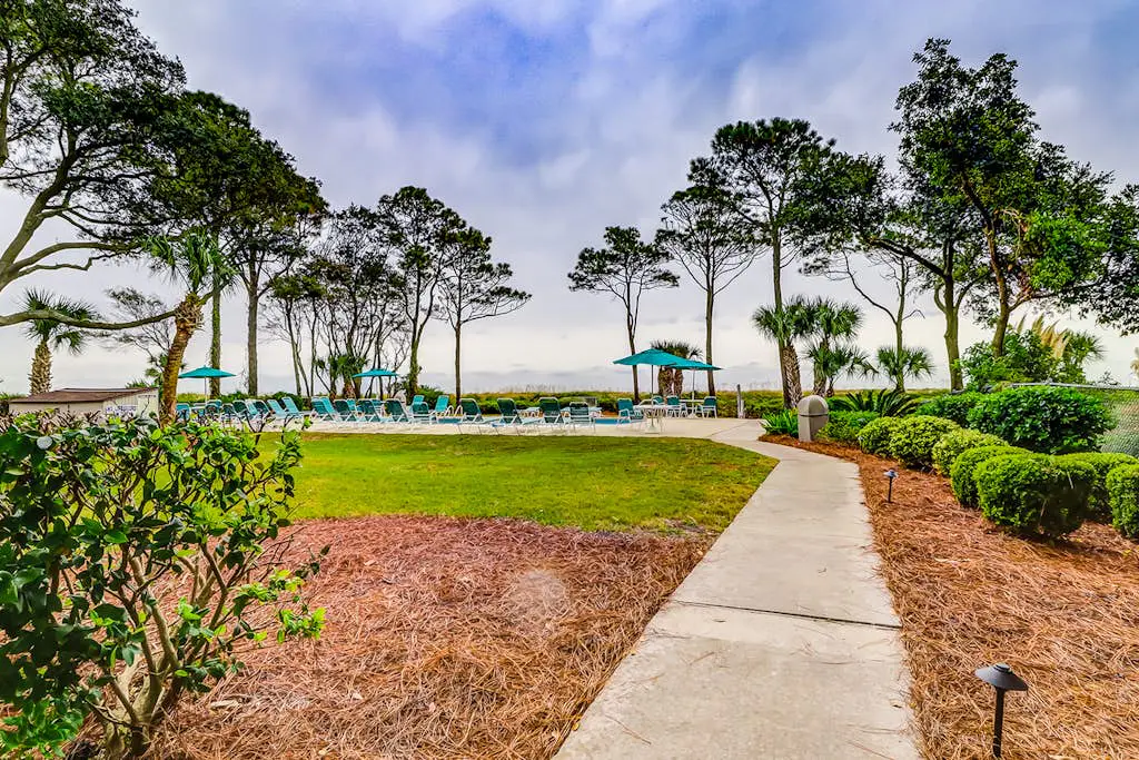 Ideal Island Gem W/ Shared Pool, Beach Access, Free WiFi, Private Balcony & More