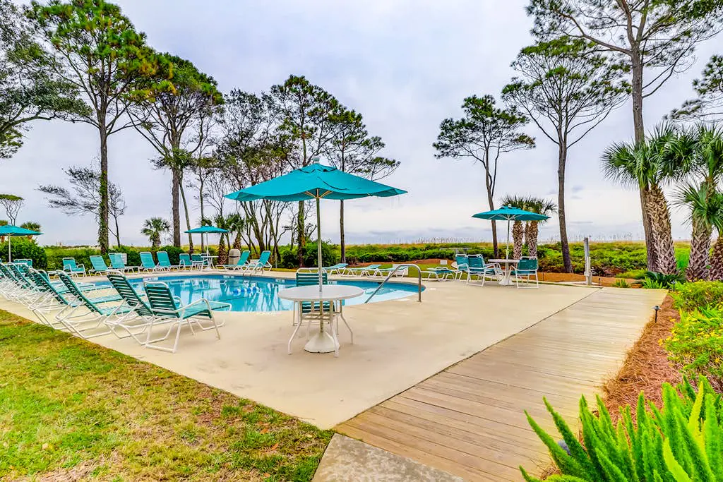 Ideal Island Gem W/ Shared Pool, Beach Access, Free WiFi, Private Balcony & More
