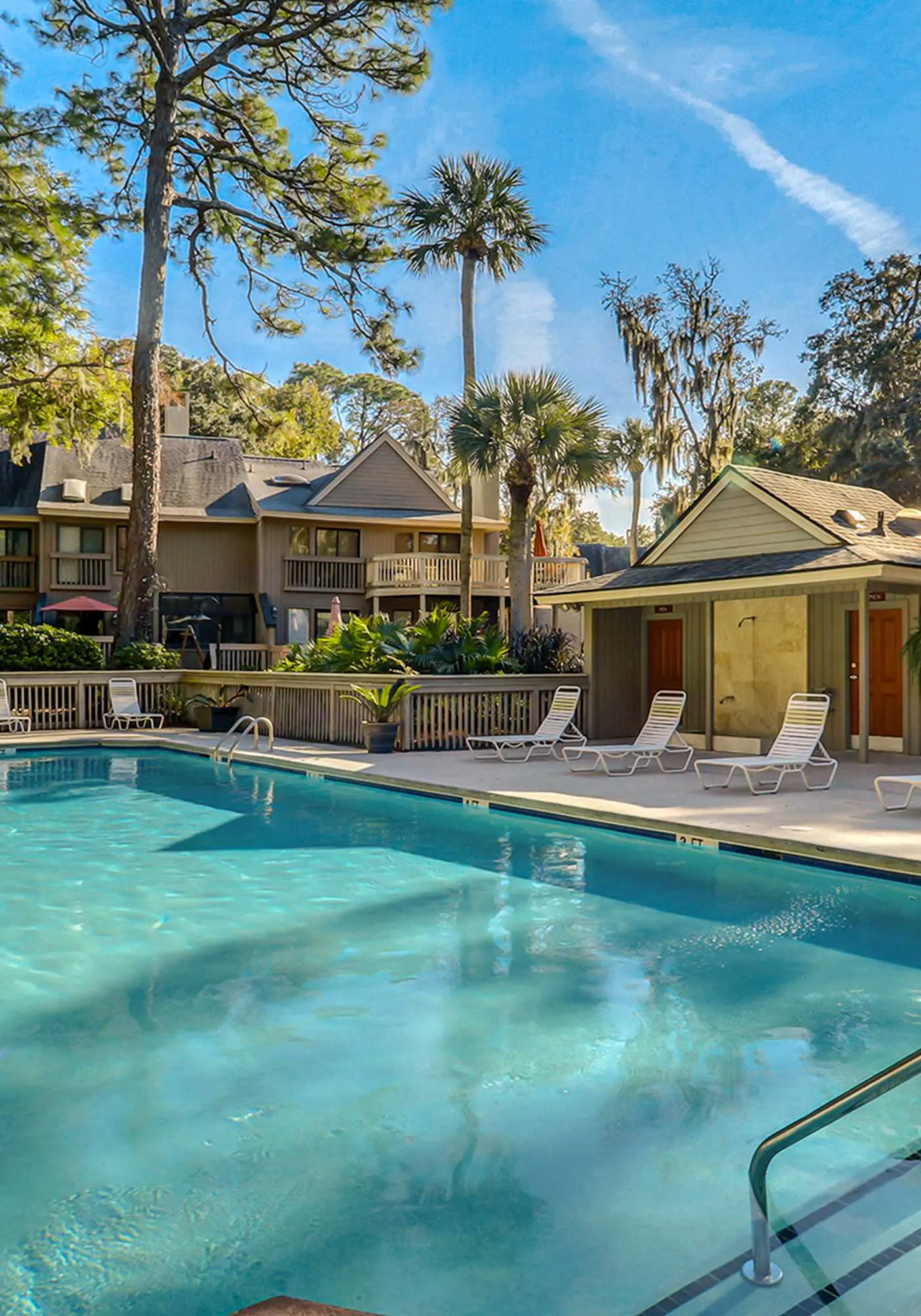 Relaxing First-Floor Condo | Spacious Deck + Remote Work Setup | Walk to Beach