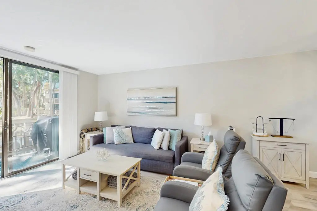 Renovated lagoon view villa with balcony, WiFi, shared pools, & beach access