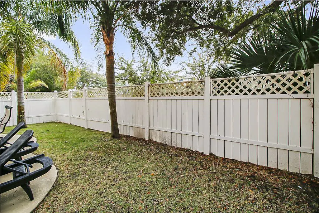 Dog-friendly home with private pool, WiFi, W/D & central AC - snowbird-friendly