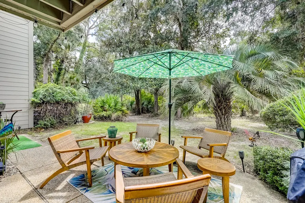     Relaxing Coastal Escape- Golf course view with shared pool, nearby beach access, and serene island charm