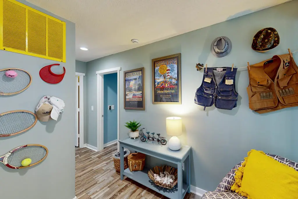     Relaxing Coastal Escape- Golf course view with shared pool, nearby beach access, and serene island charm
