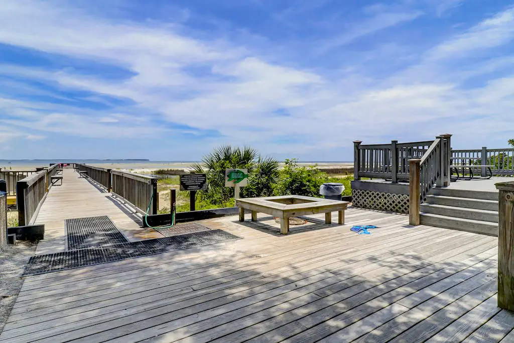 Oceanview condo at Port Royal with pools, tennis, & beach access