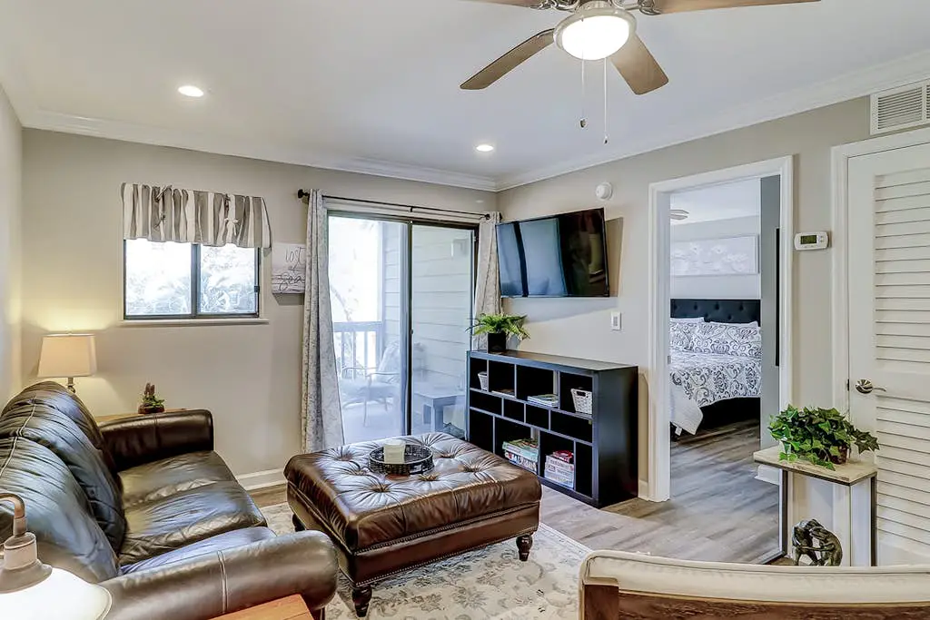 Oceanview condo at Port Royal with pools, tennis, & beach access