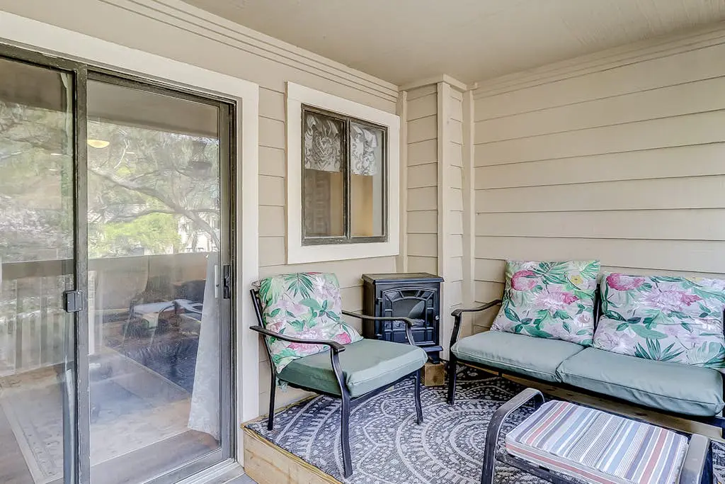Oceanview condo at Port Royal with pools, tennis, & beach access
