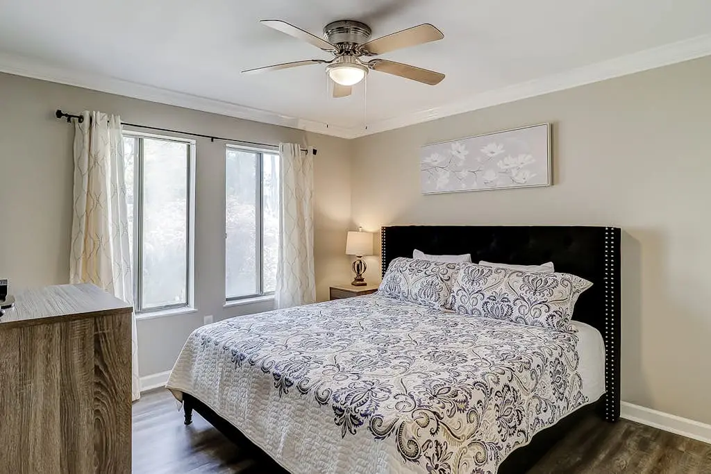 Oceanview condo at Port Royal with pools, tennis, & beach access