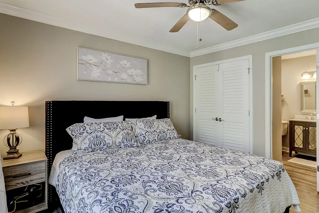 Oceanview condo at Port Royal with pools, tennis, & beach access