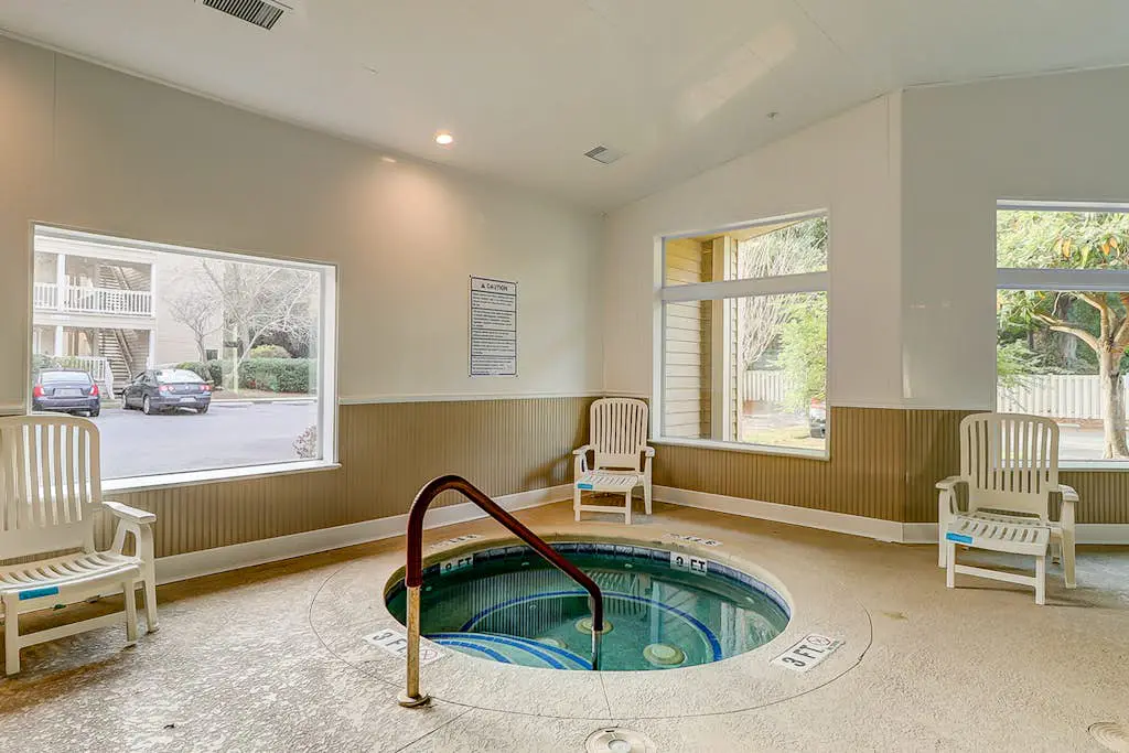 Oceanview condo at Port Royal with pools, tennis, & beach access