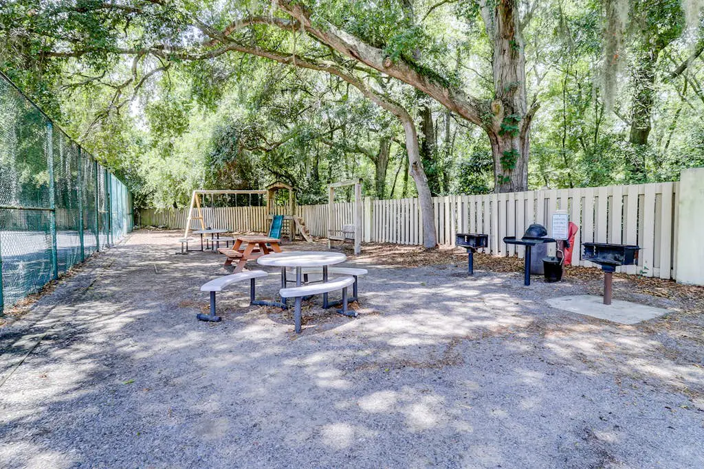 Oceanview condo at Port Royal with pools, tennis, & beach access