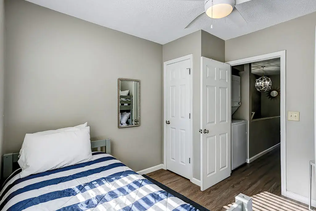 Snowbird/dog-friendly villa with WiFi, 2 patios, & grill + pool/ beach access