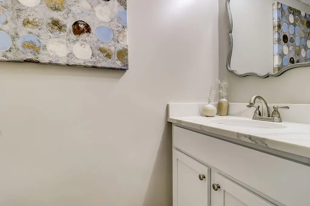 Snowbird/dog-friendly villa with WiFi, 2 patios, & grill + pool/ beach access