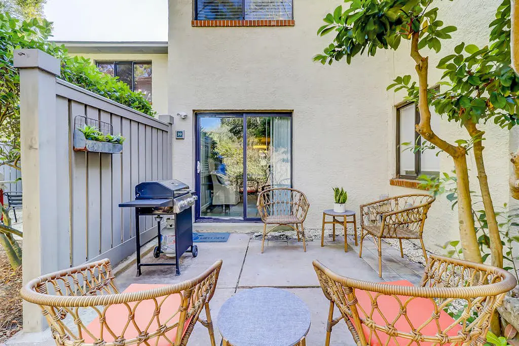 Snowbird/dog-friendly villa with WiFi, 2 patios, & grill + pool/ beach access