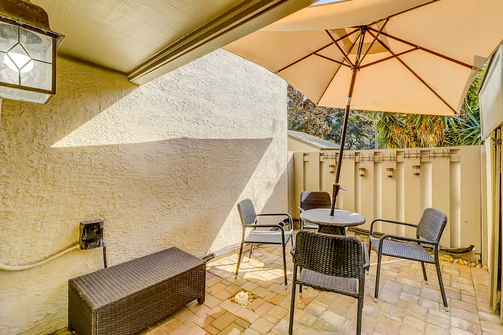 Snowbird/dog-friendly villa with WiFi, 2 patios, & grill + pool/ beach access