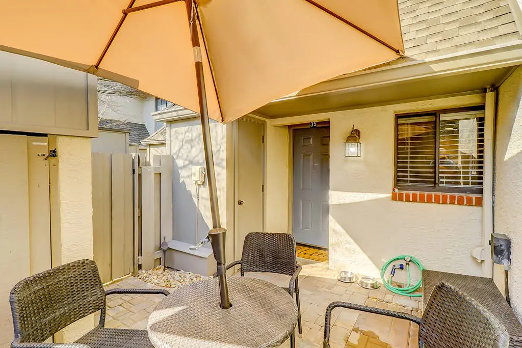 Snowbird/dog-friendly villa with WiFi, 2 patios, & grill + pool/ beach access