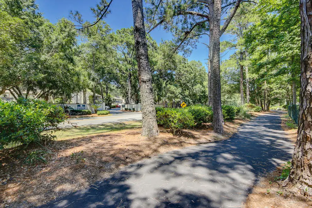 Snowbird/dog-friendly villa with WiFi, 2 patios, & grill + pool/ beach access