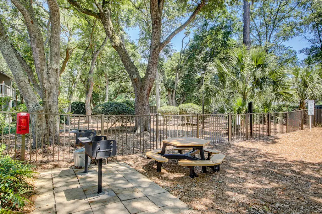 Snowbird/dog-friendly villa with WiFi, 2 patios, & grill + pool/ beach access