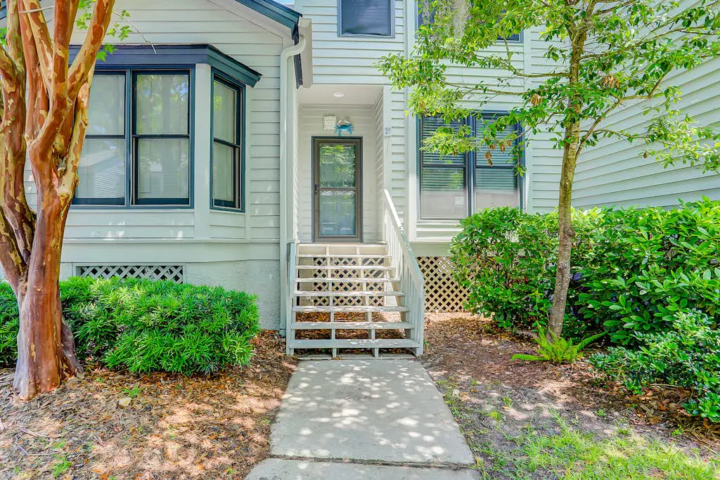 Dog-friendly island escape near the beach with pool, water view & WiFi