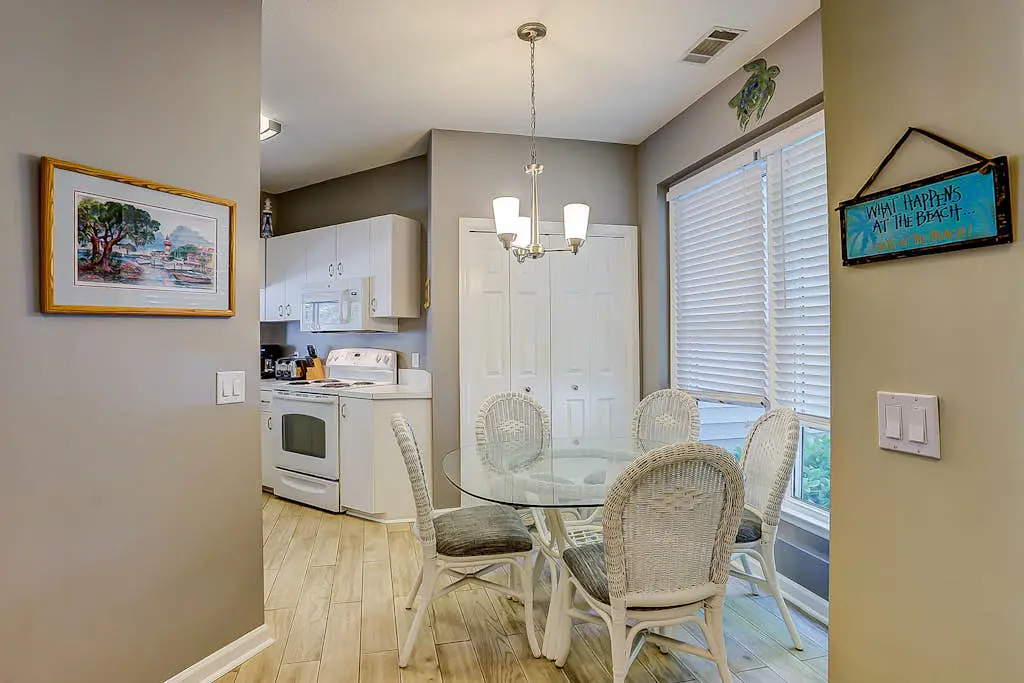 Dog-friendly island escape near the beach with pool, water view & WiFi
