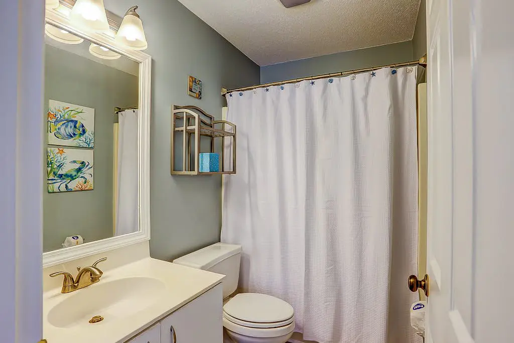 Dog-friendly island escape near the beach with pool, water view & WiFi