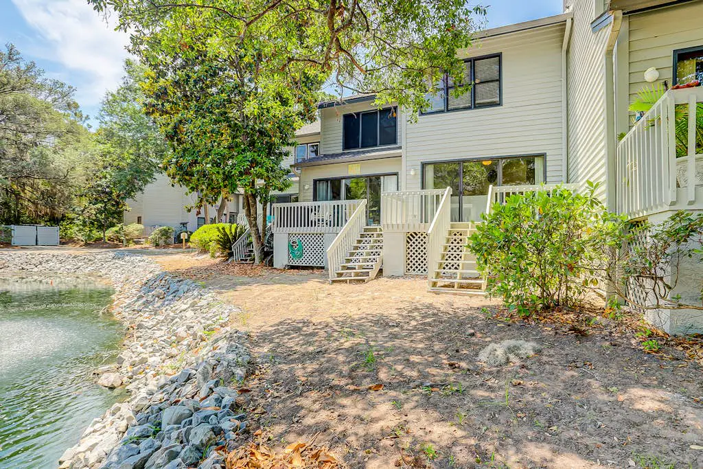 Dog-friendly island escape near the beach with pool, water view & WiFi