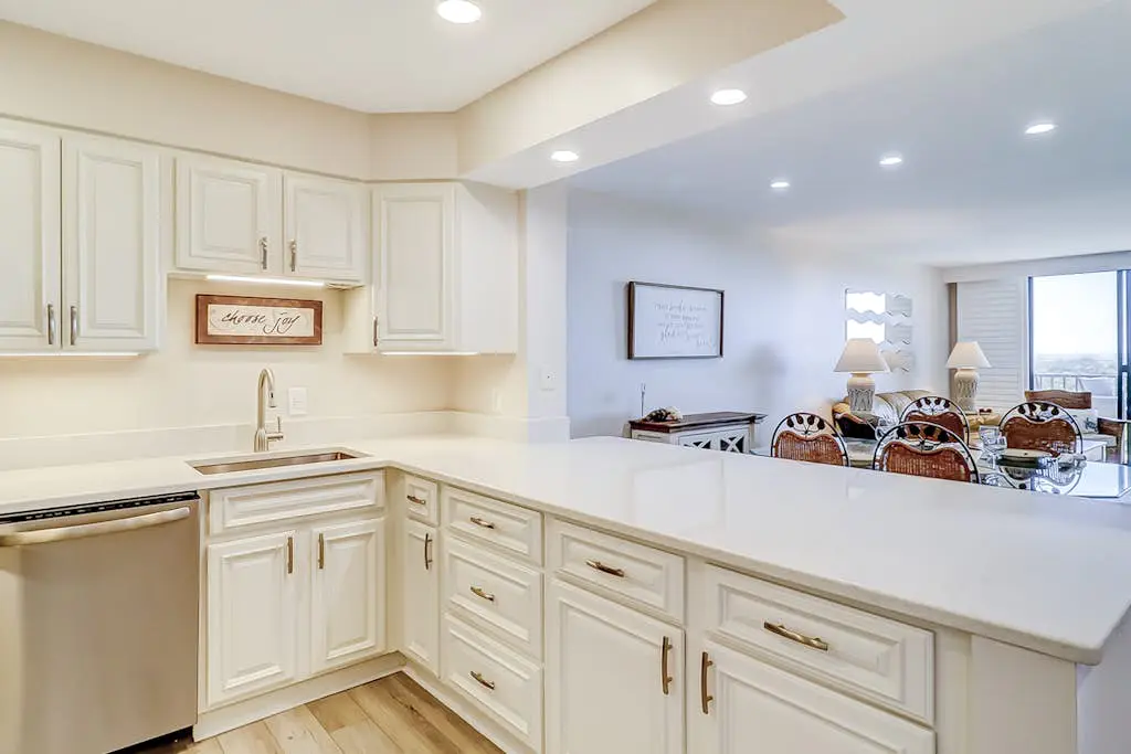 Beachfront escape with pools, hot tub, WiFi, washer dryer, & central AC