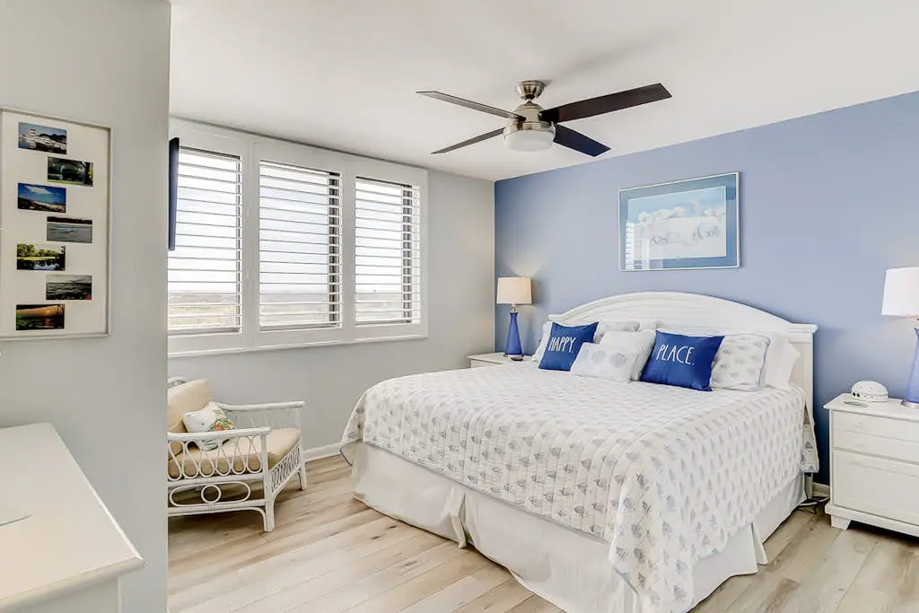 Beachfront escape with pools, hot tub, WiFi, washer dryer, & central AC