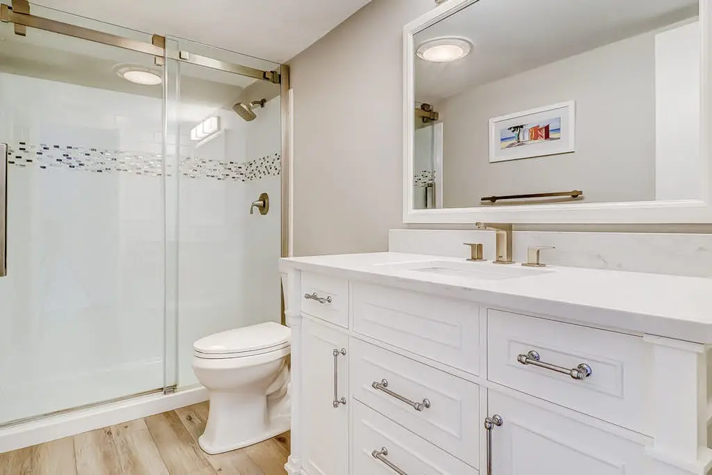 Beachfront escape with pools, hot tub, WiFi, washer dryer, & central AC