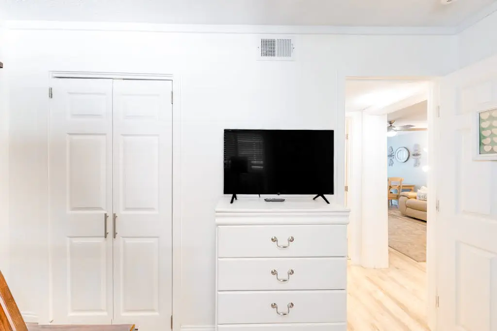 Hilton Head Resort condo with AC, pool, hot tub, tennis - near beach & golf
