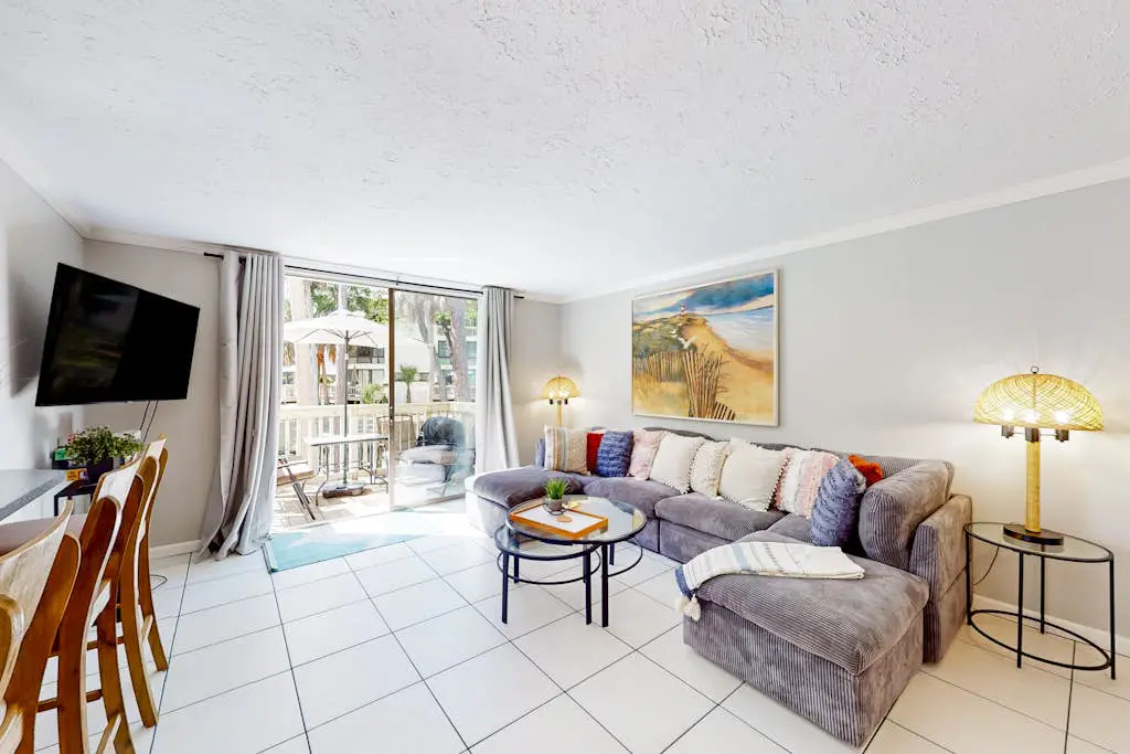 Hilton Head Island condo with water-view patio, pool, & easy beach access