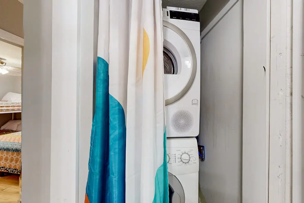 Hilton Head Island condo with water-view patio, pool, & easy beach access