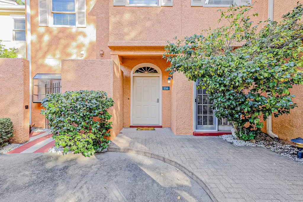 Hilton Head Island townhome with private patio, grill, seasonal pool, & golf