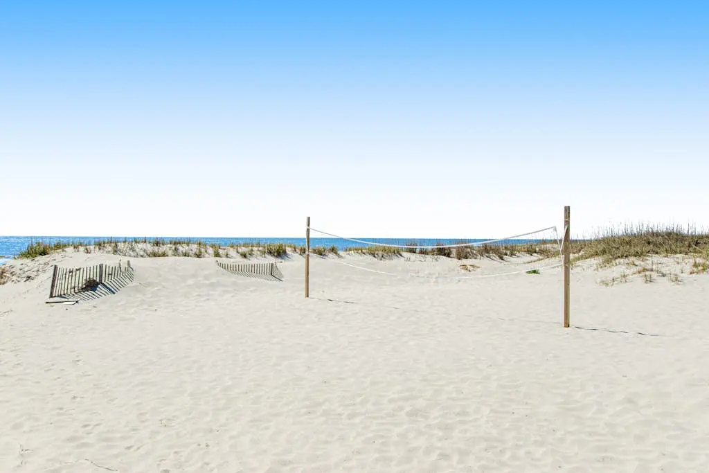 Dreamy island condo with balcony, shared pool, tennis, free WiFi & central AC