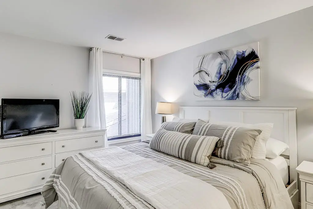 Beautiful, dog-friendly villa with pool close to beach, tennis & golf - updated