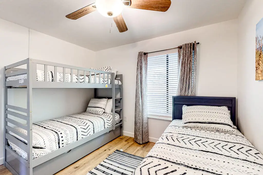 Vibrant condo with tennis courts, pool, W/D, gas grill, balcony, & playground