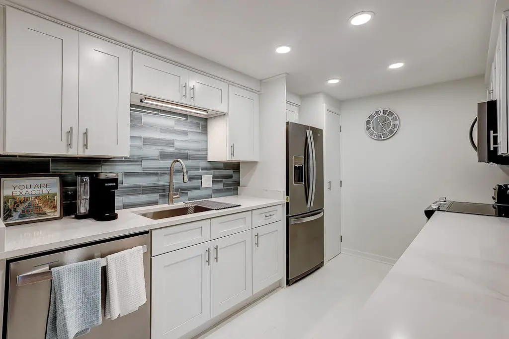 Cozy condo with tennis, pool, beach access, & private furnished balcony