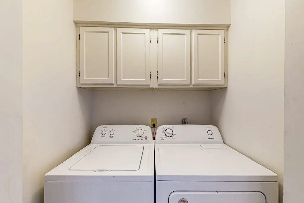 Coastal resort condo with pool, tennis courts, beach access, golf, new deck